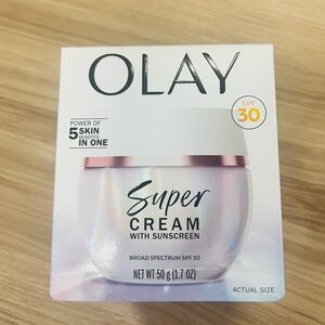 OLAY White and Pink Moisturizer with SPF 30